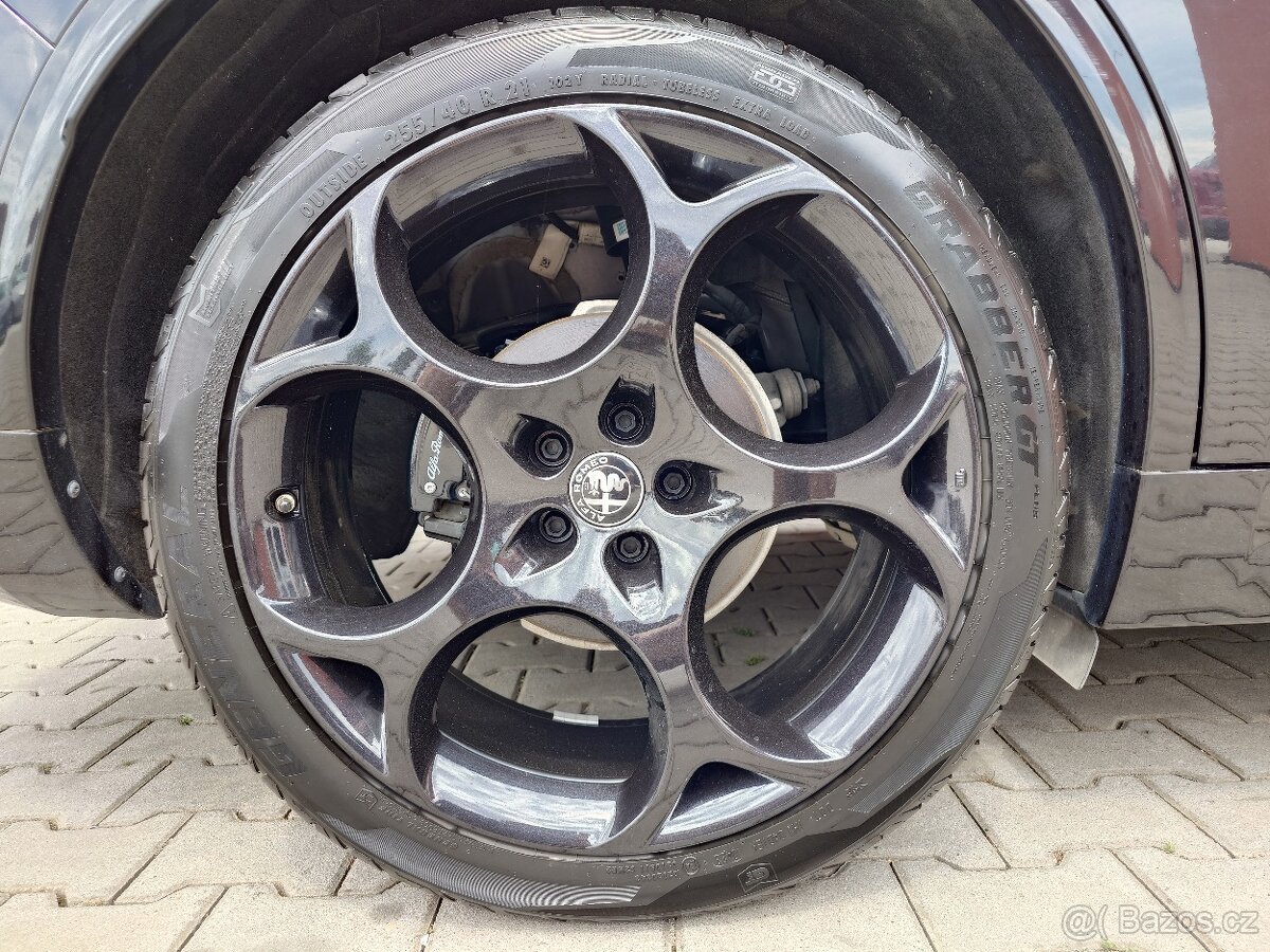 Alfa Romeo Stelvio 2.2 JTDM Veloce Ti Q4 154kW (ODPOČET DPH) - 15