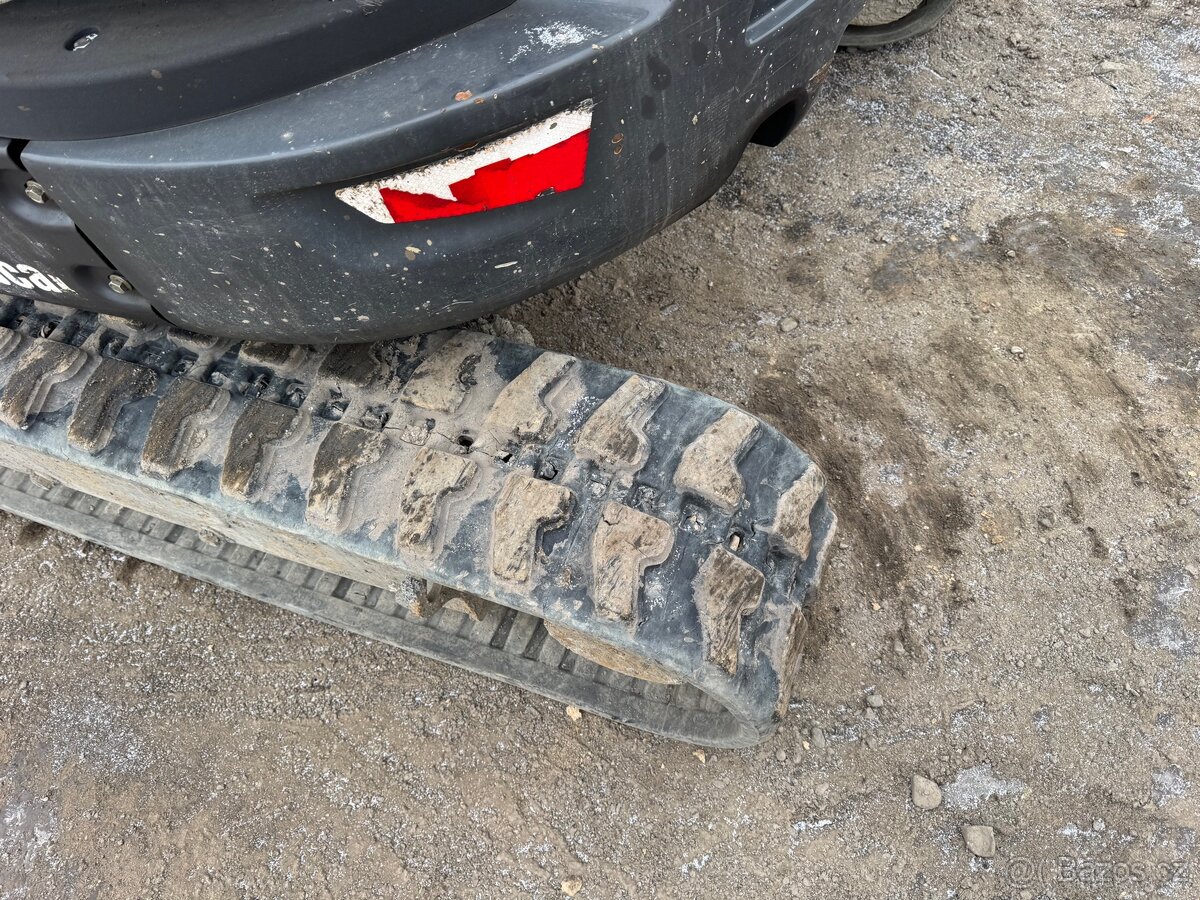 Bobcat E35 Bagr pásový - 15