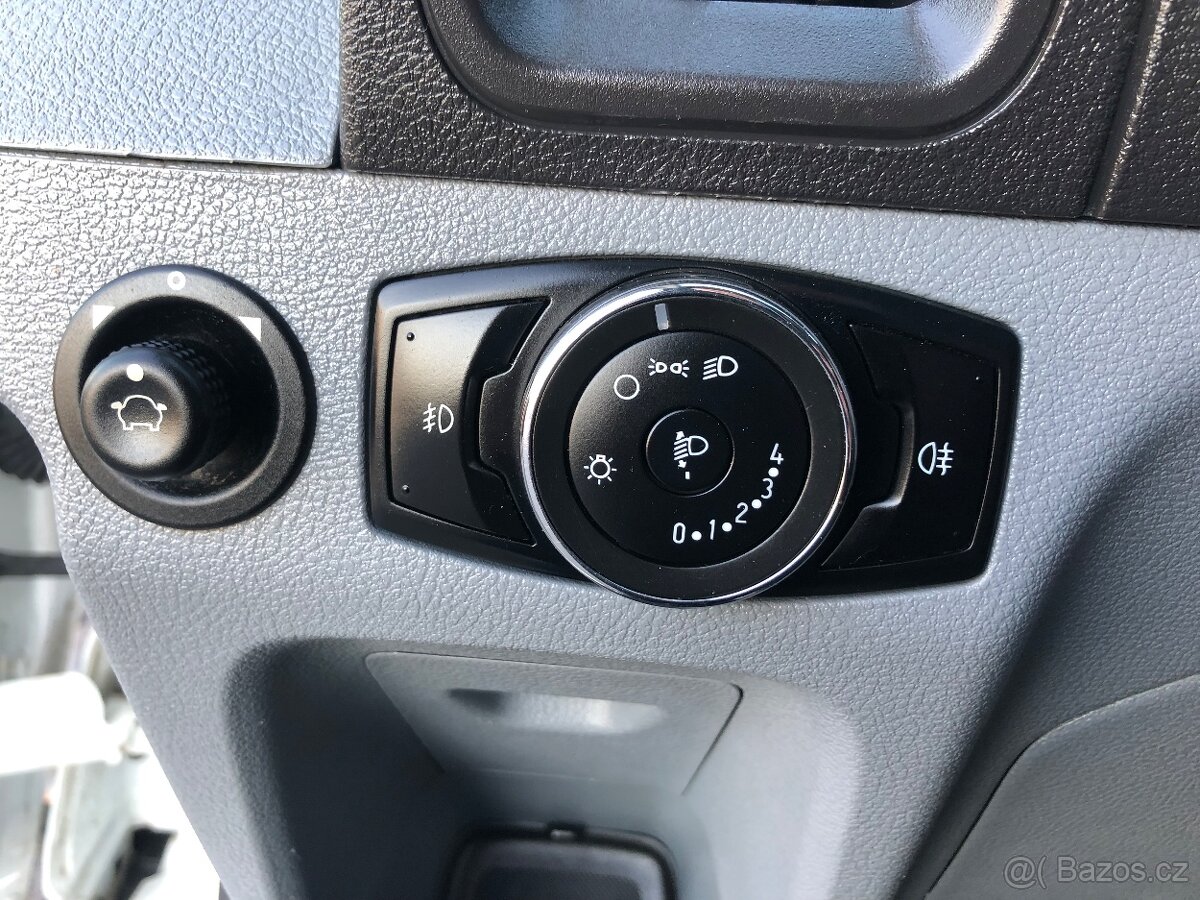 Ford Tranzit L2H2 r.v. 2015 2.2TDCI 92KW 9míst Klima - 15