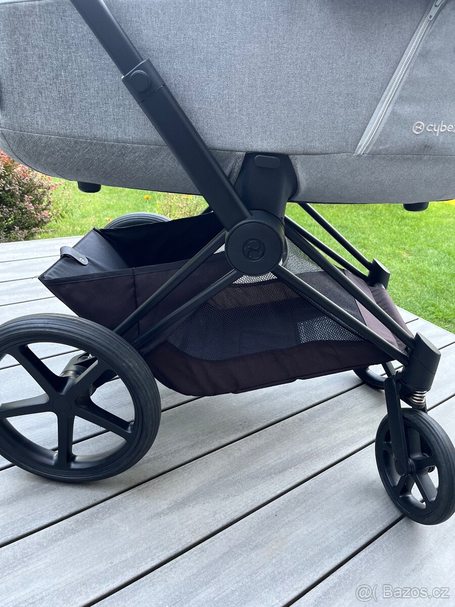 Hluboká korbička Cybex Priam Lux KOI a podvozek - 15