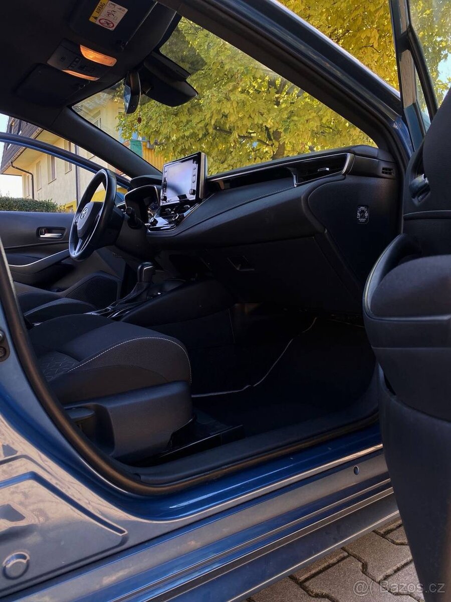 TOYOTA COROLLA 1.8 HYBRID - 15