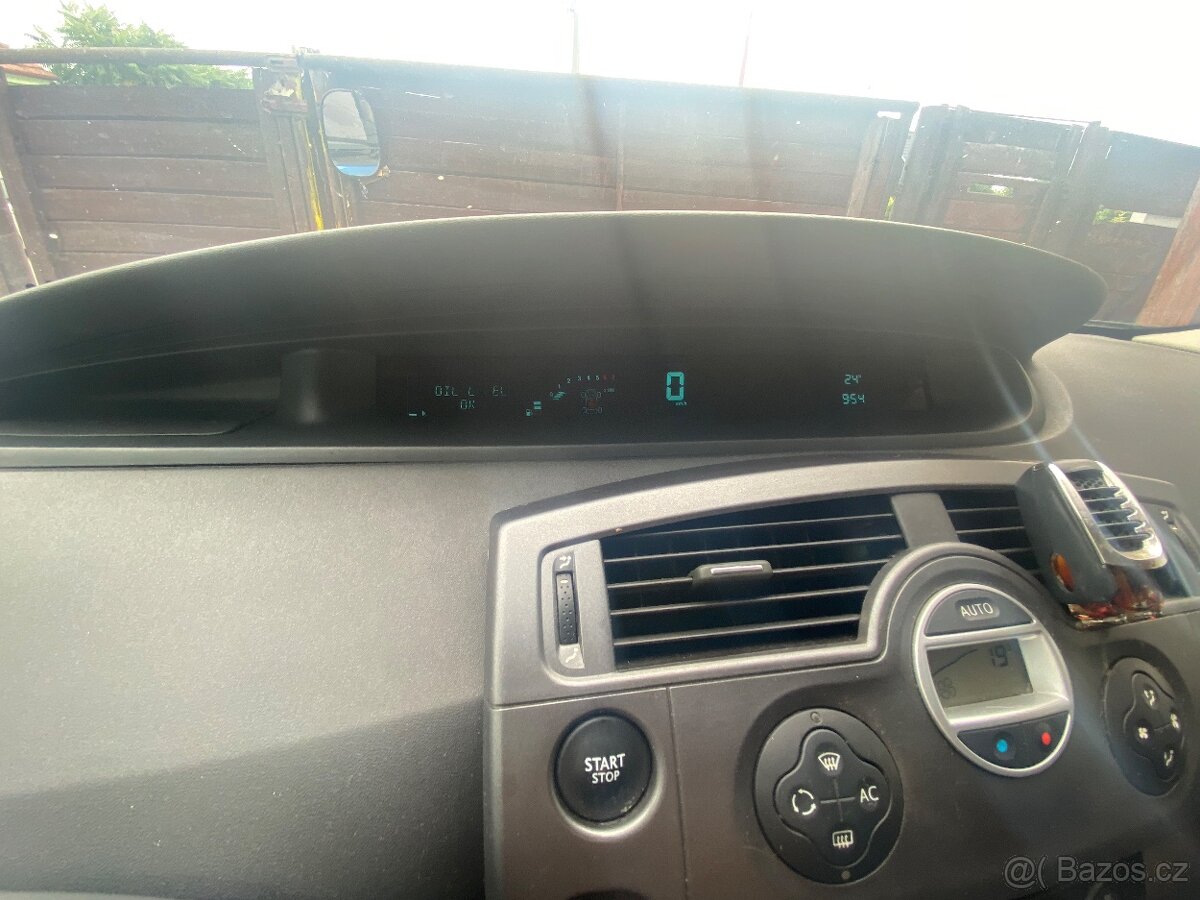 Renault Megan Scenic - 15