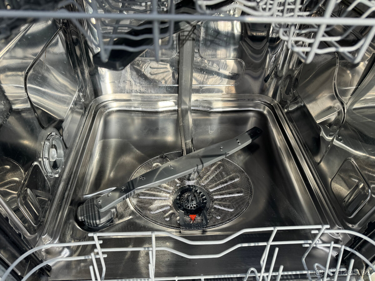 Myčka na nádobí ELECTROLUX ESI 5540 LOX - 15