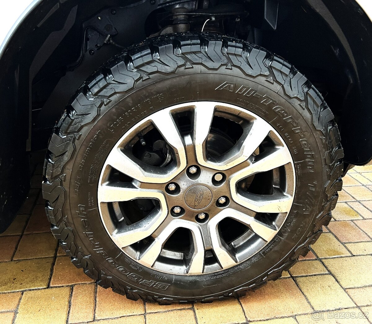 Ford Ranger LIMITED 3.2 2018 A/T RÁM + ALUROLETA - DPH - 15