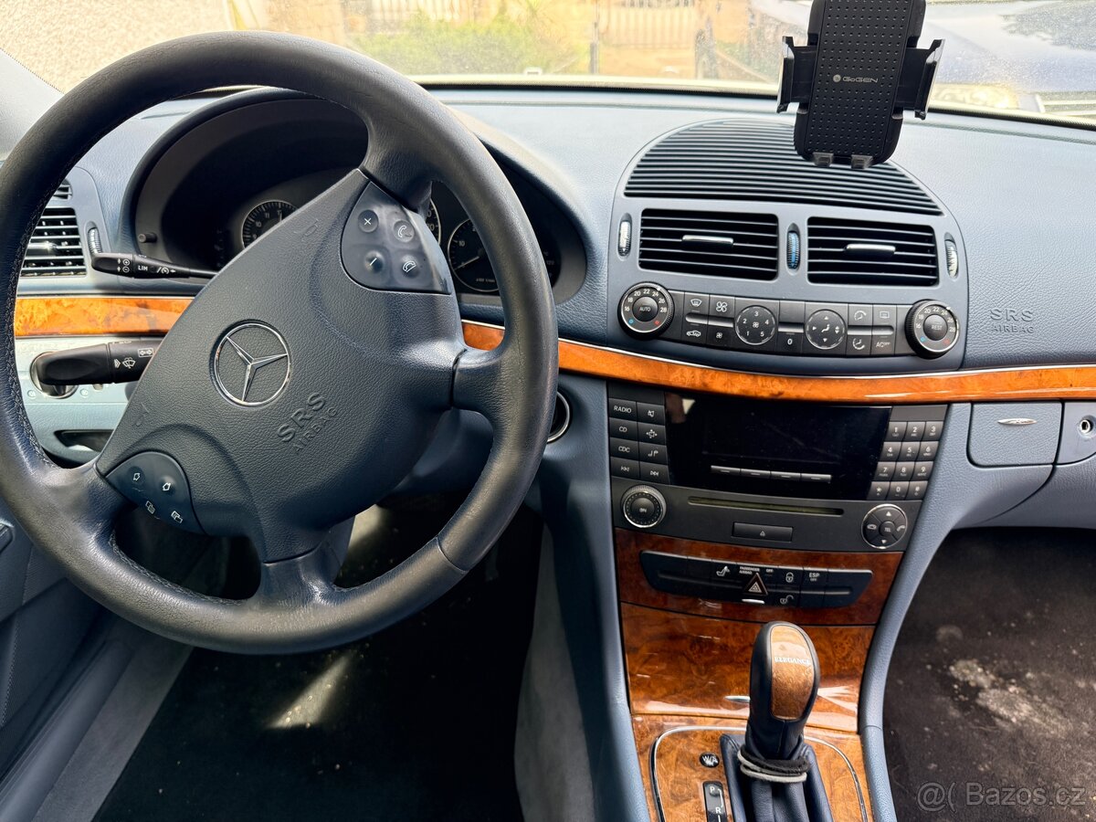 Mercedes w211 220d - 15