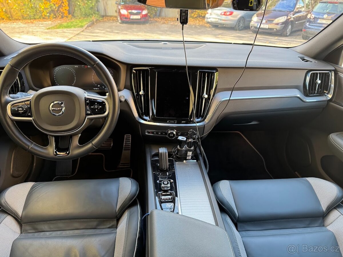 VOLVO V60 B5 R-DESIGN 184kW Auto 2021 - 15