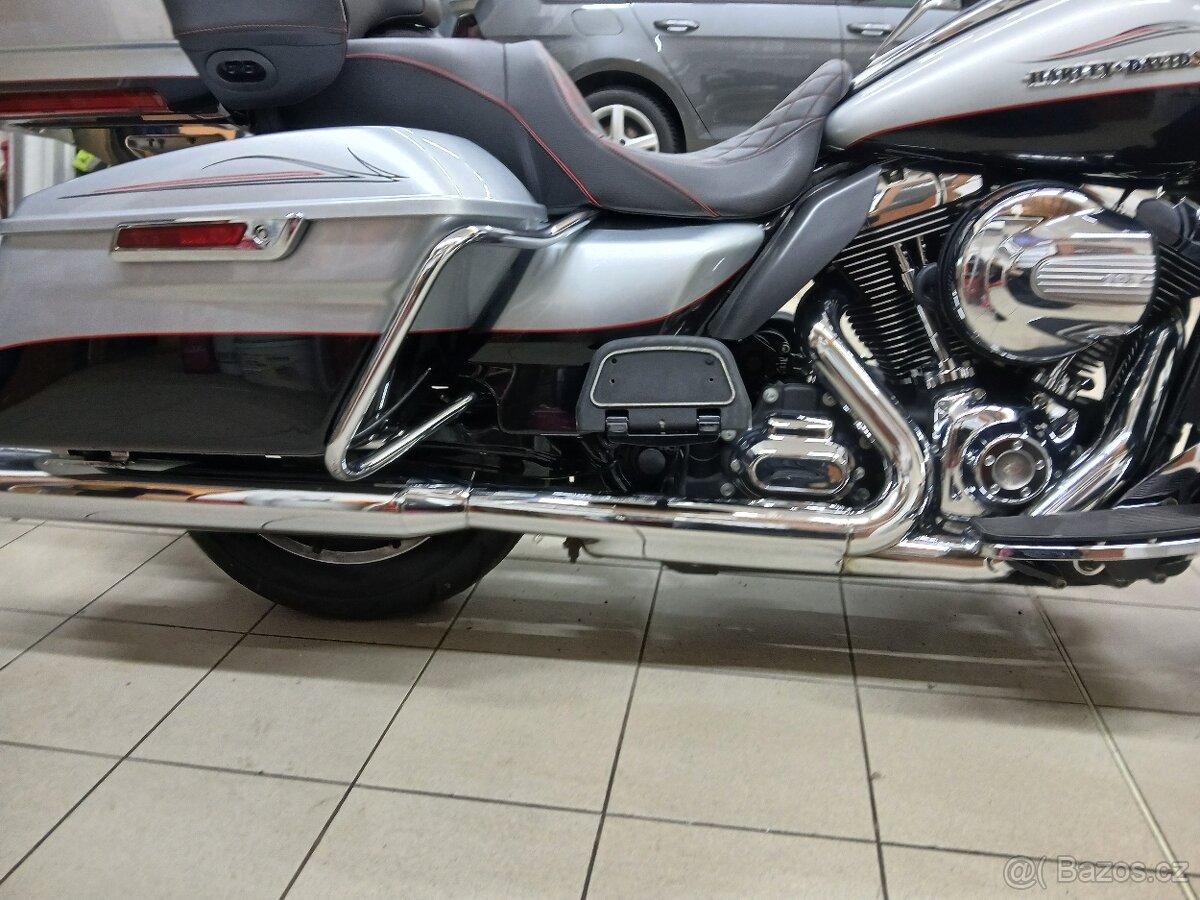 HARLEY DAVIDSON ELECTRA GLIDE - 15