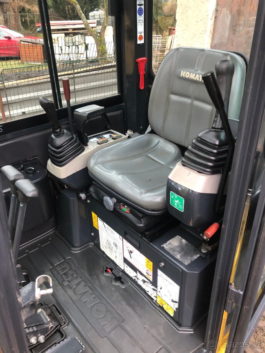 Komatsu PC16R - 15