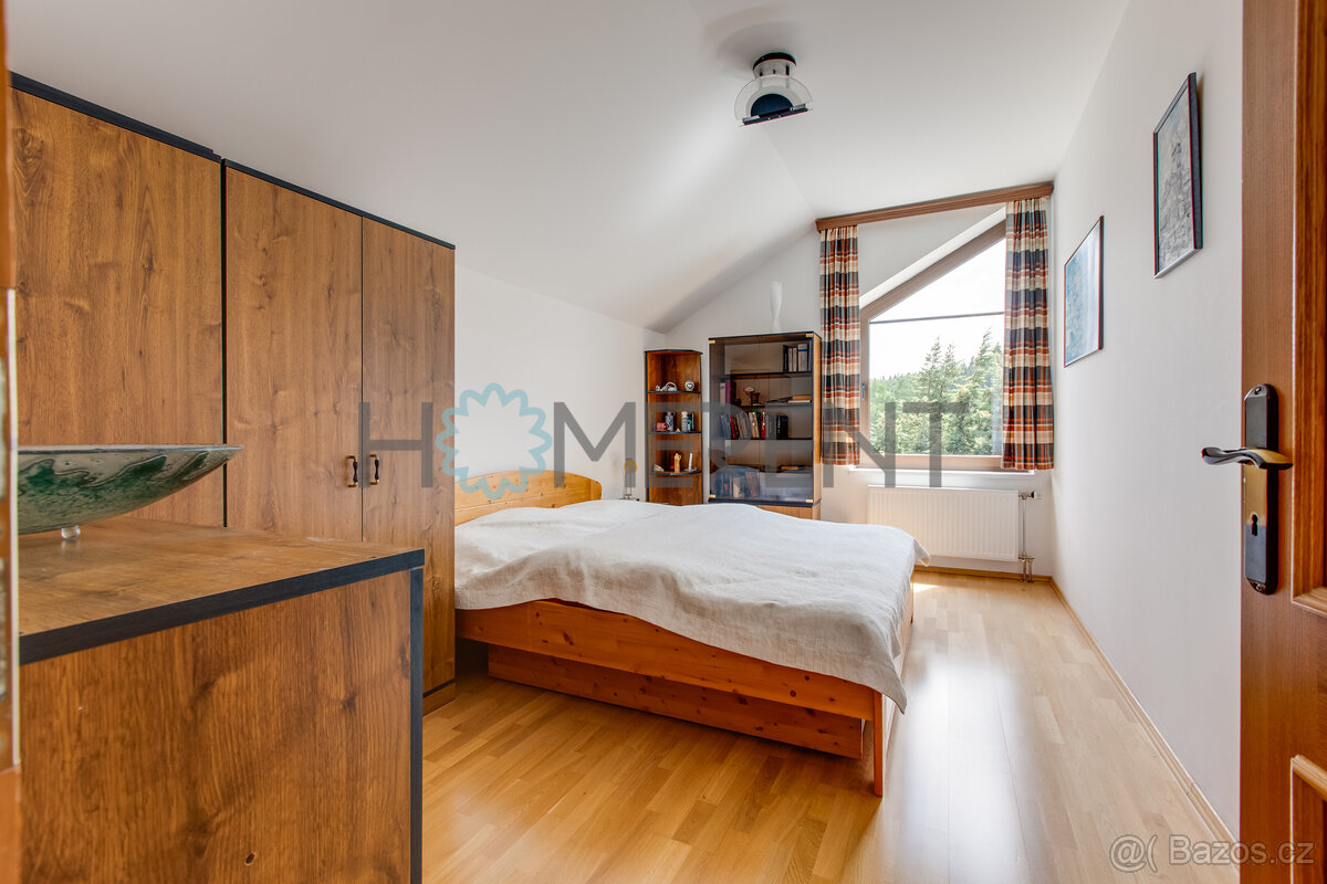 Exkluzivní rodinný dům 7+1, terasa, dvojgaráž, zahrada, u Je - 15