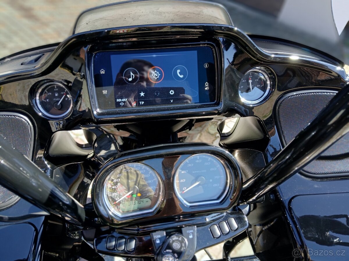 Harley-Davidson FLTRXS Road Glide Special 114 - 15