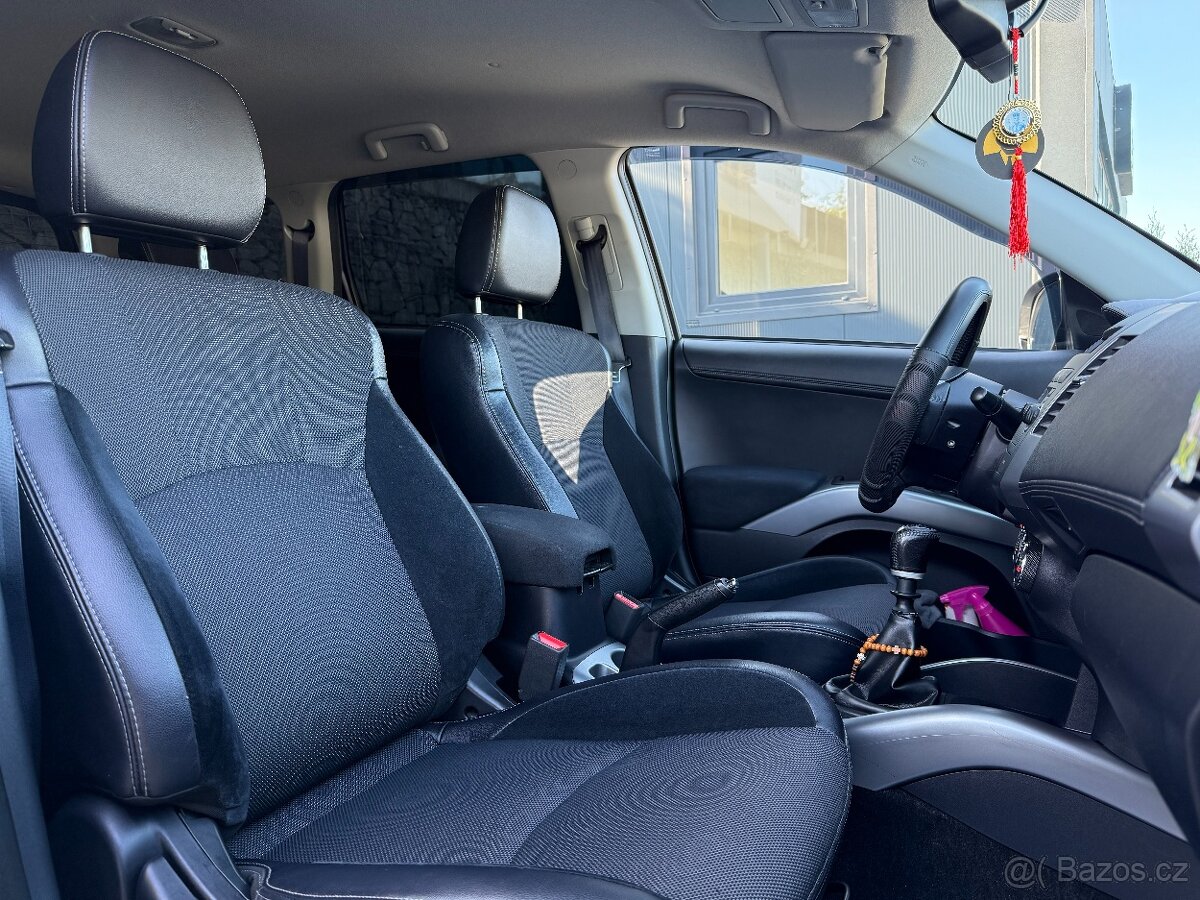 Mitsubishi Outlander XL 2011 - 15