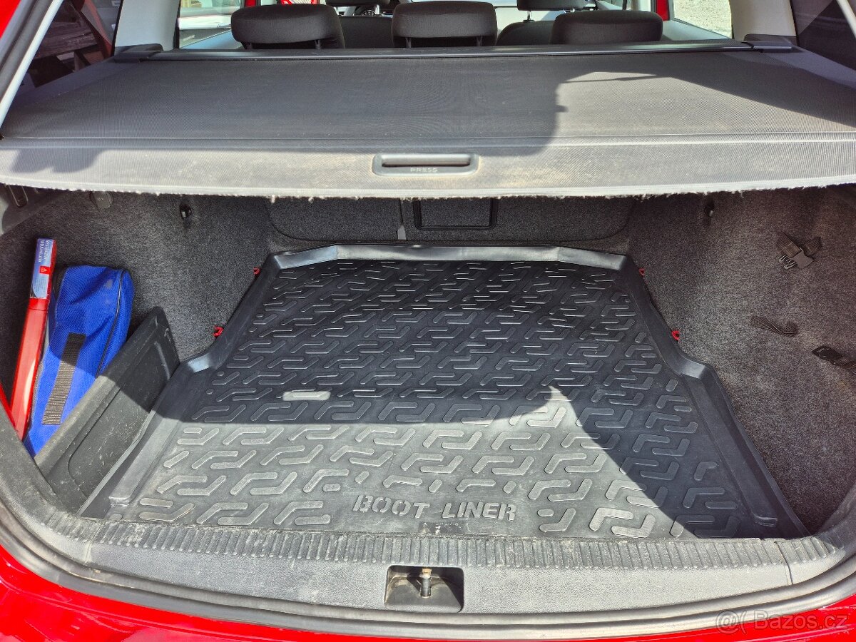 Škoda Octavia III,Combi,1.6TDi,81KW,KOUPENO V ČR,R.V.2015 - 15