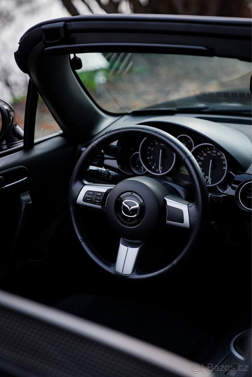 Mazda MX-5 Miata 2006 | 1.8 - 15