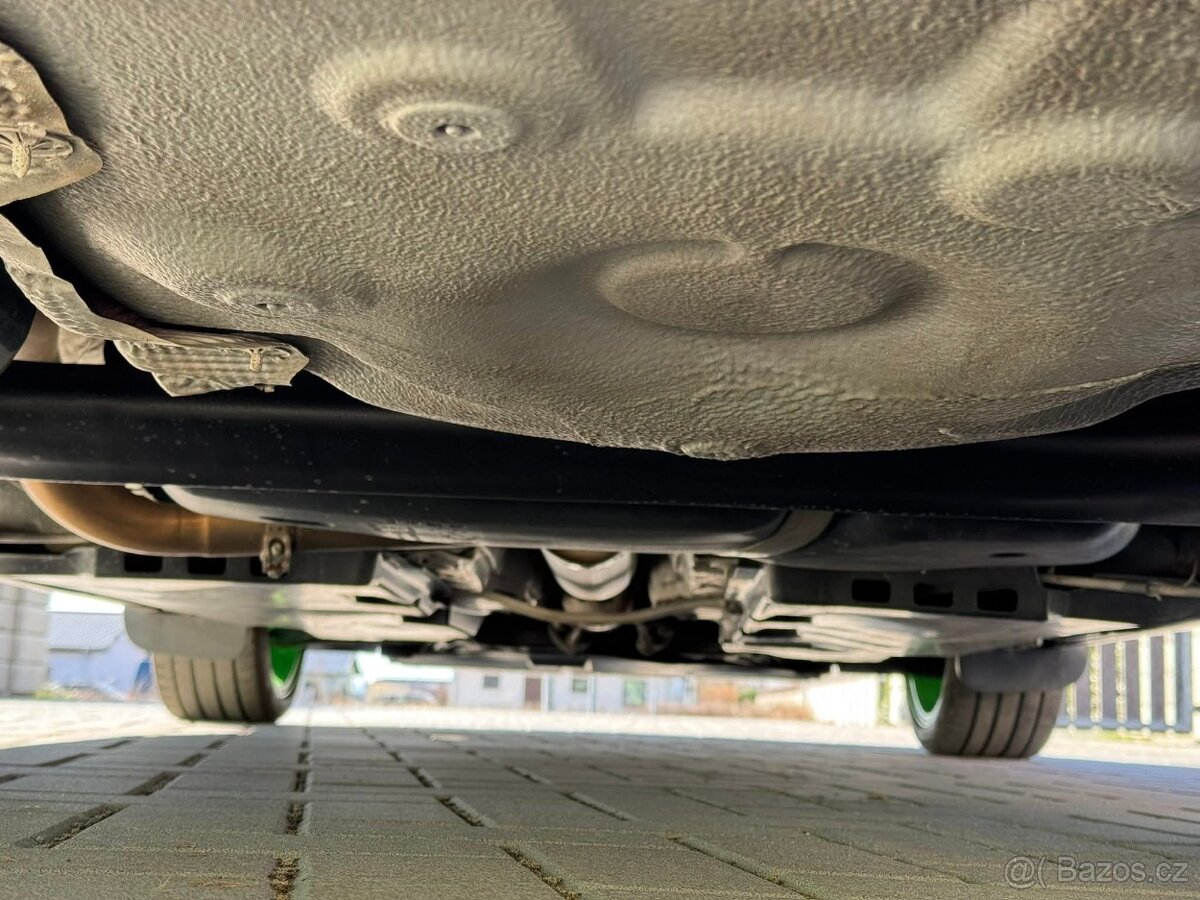 Škoda Fabia edice R5 - 15