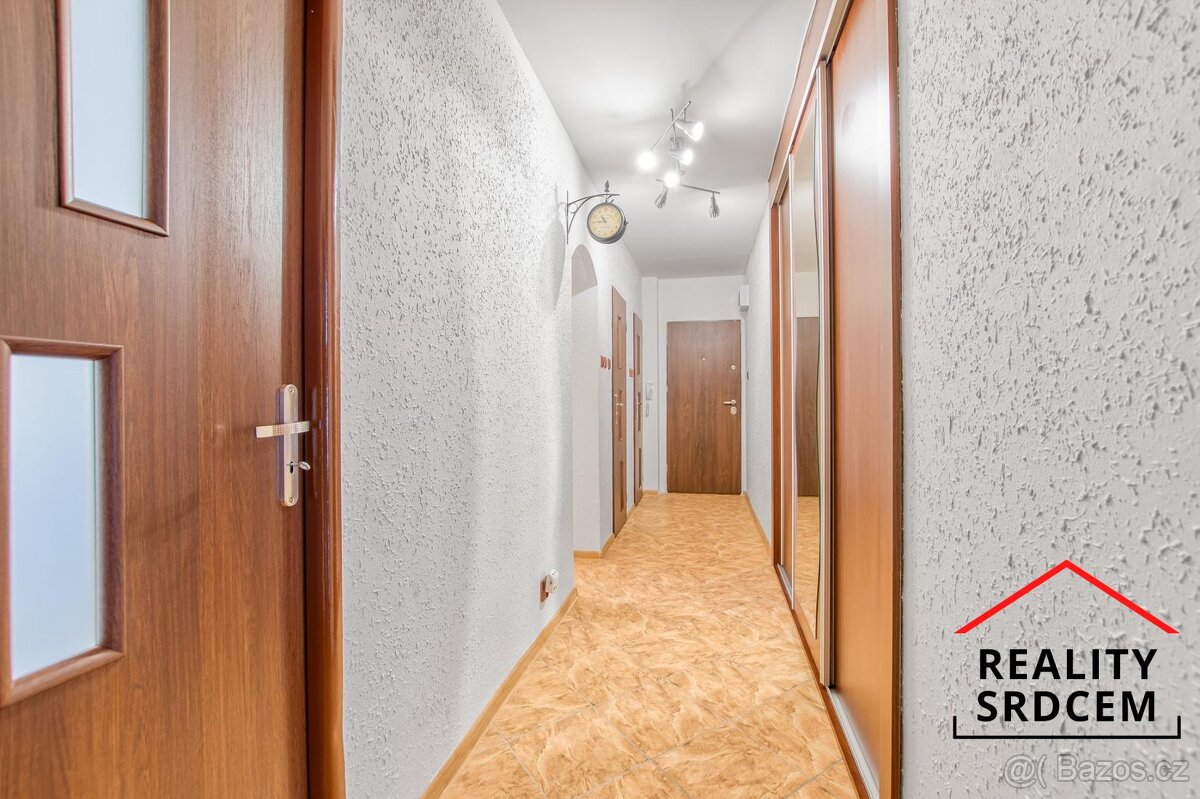 Prodej družs. bytu o velikosti 3+1/63m2 s franc. oknem na ul - 15