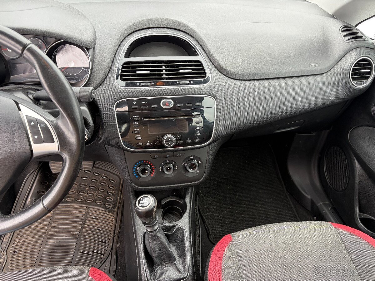 Fiat Punto 1.2i - 15
