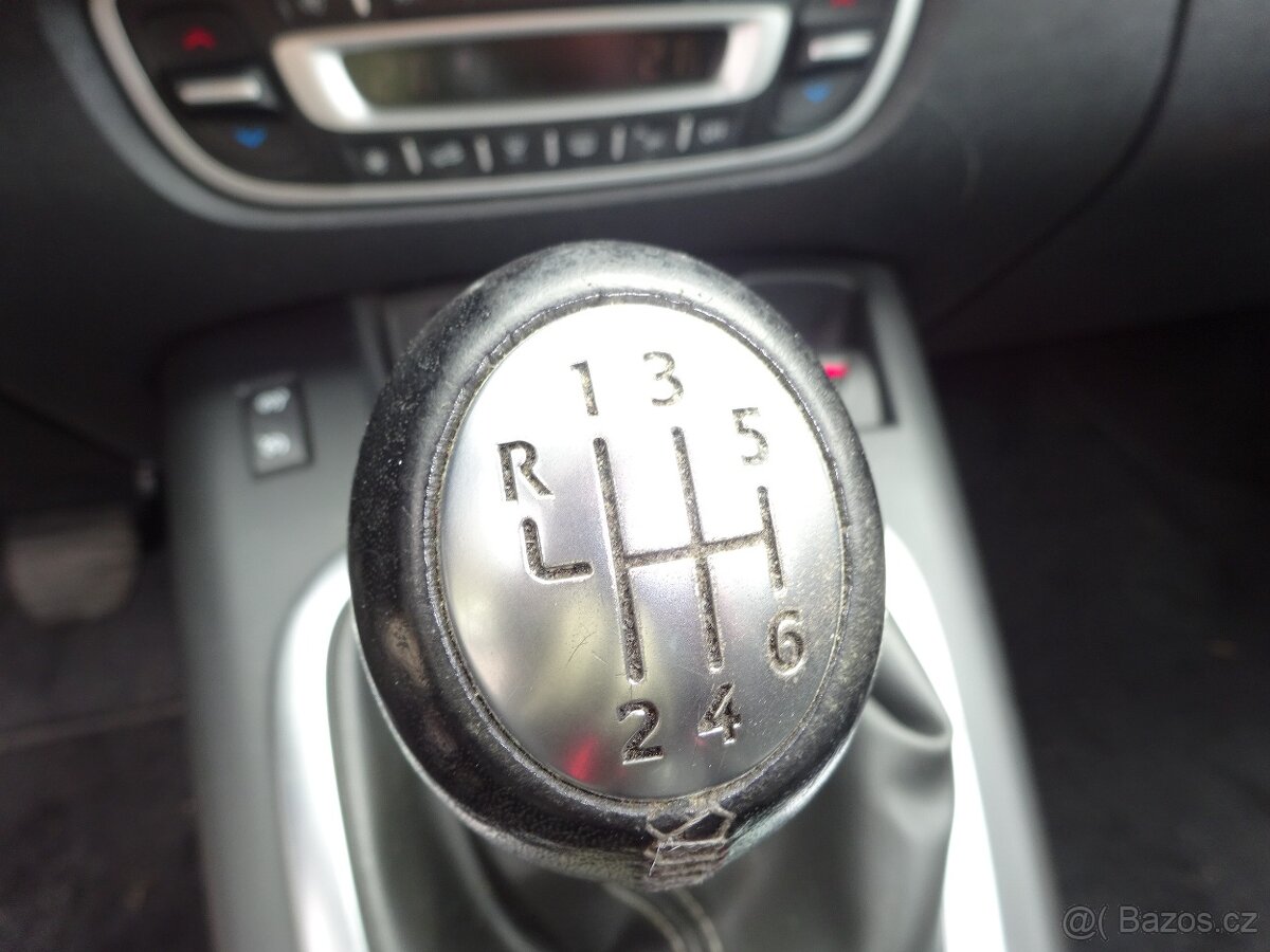 Renault Grand Scénic 1,6 DCI, 7 MÍST - 15