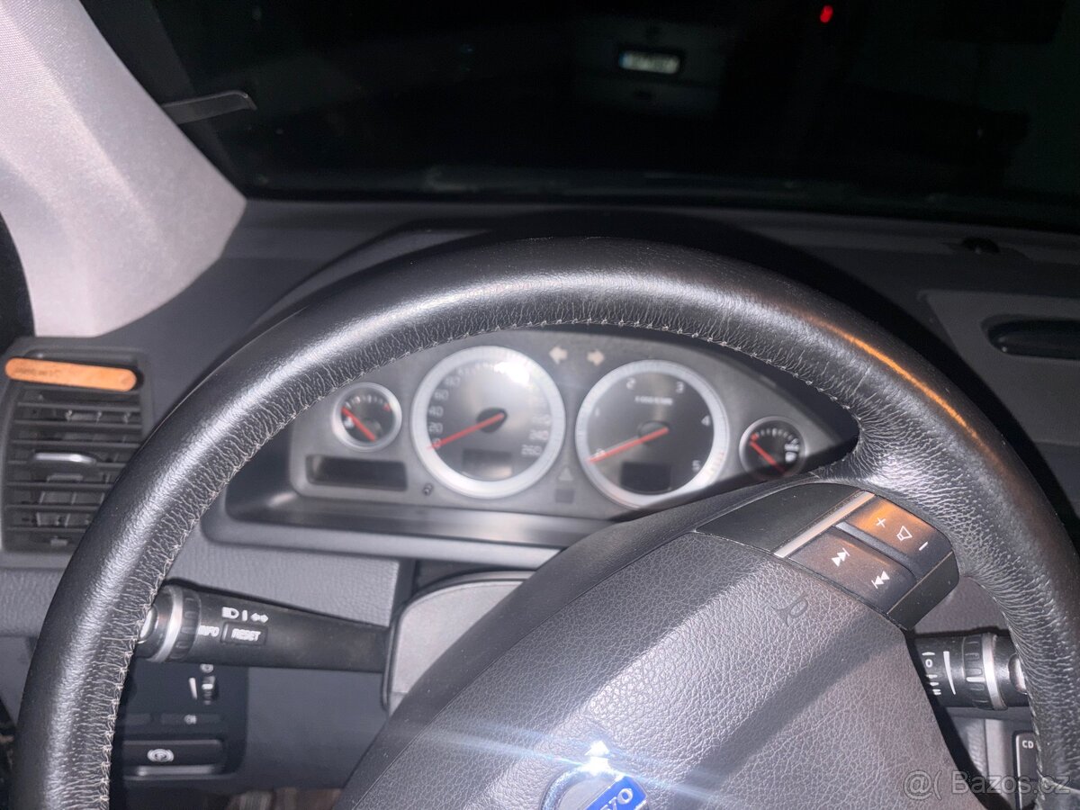 Volvo XC90 D5 136kw 2010 AWD SLEVA nova STK, výmena - 15