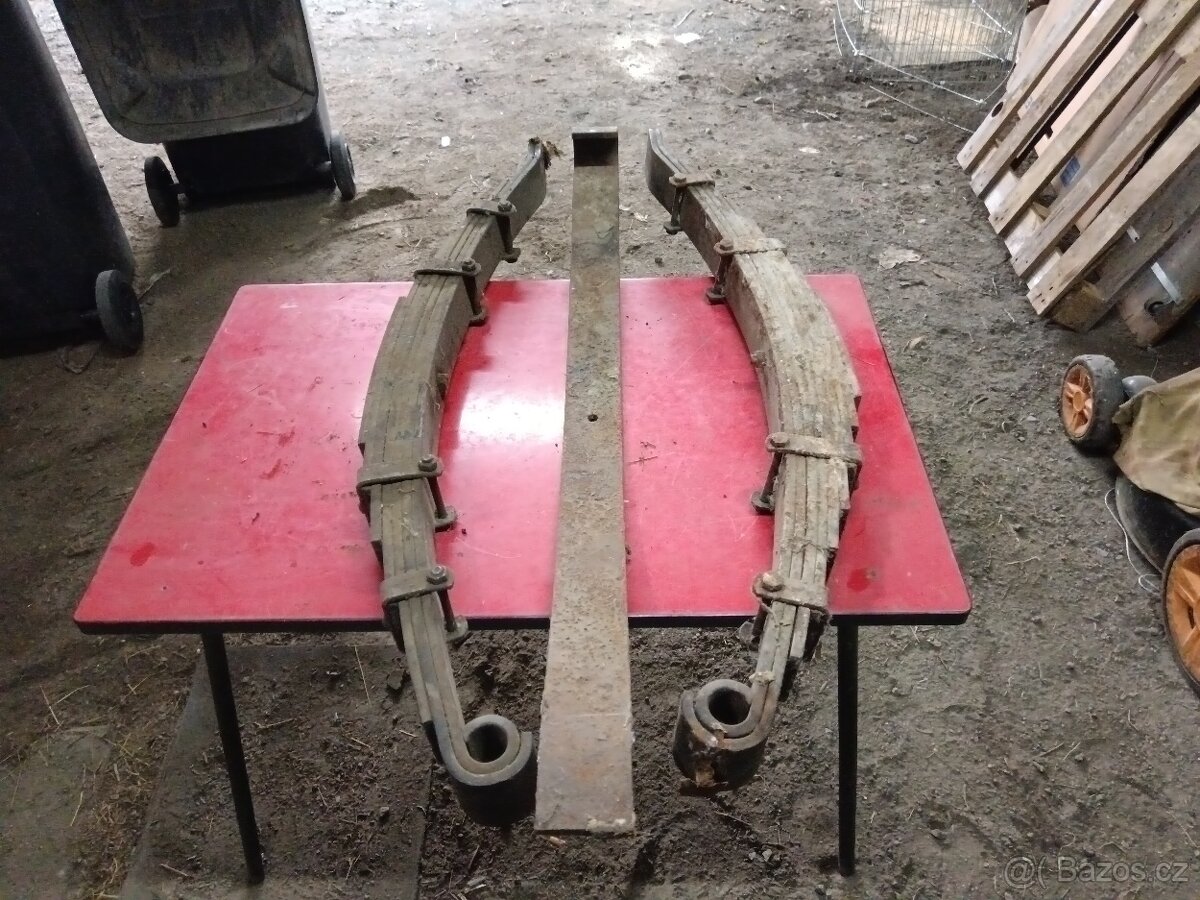 Prodej dilu zetor super - 15