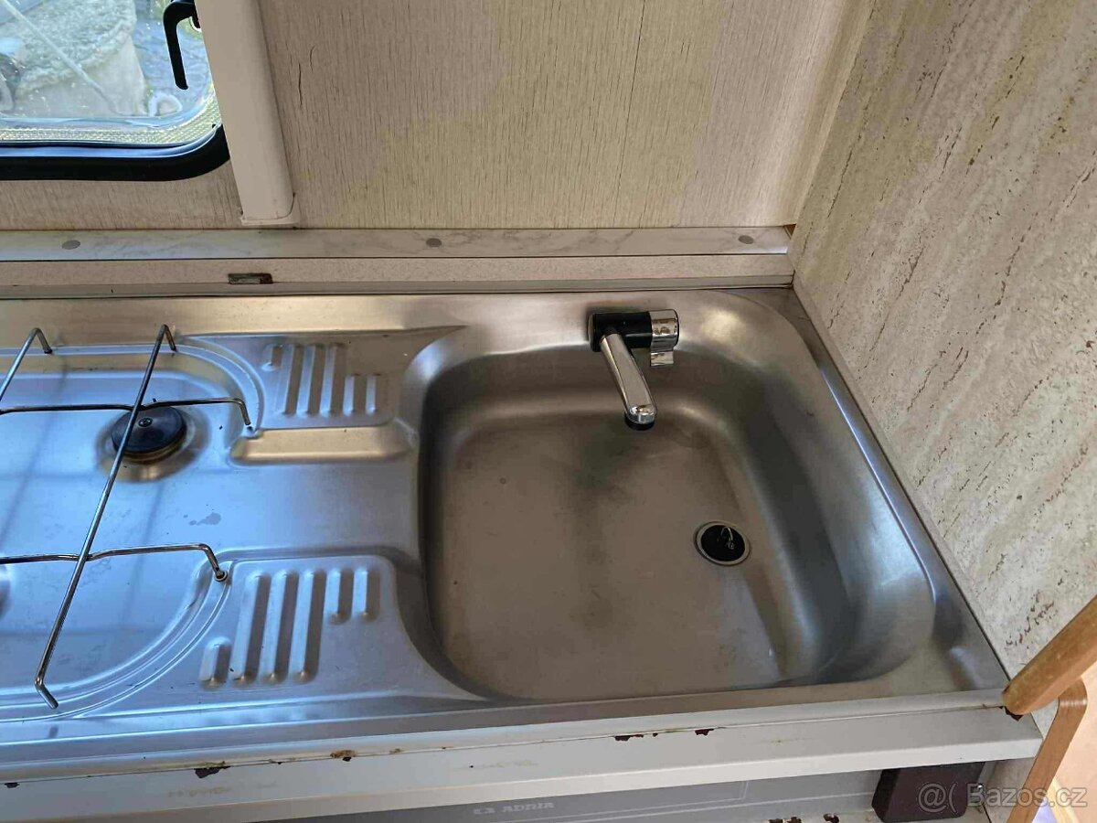 Adria Unica 432 / 100km/h - 15