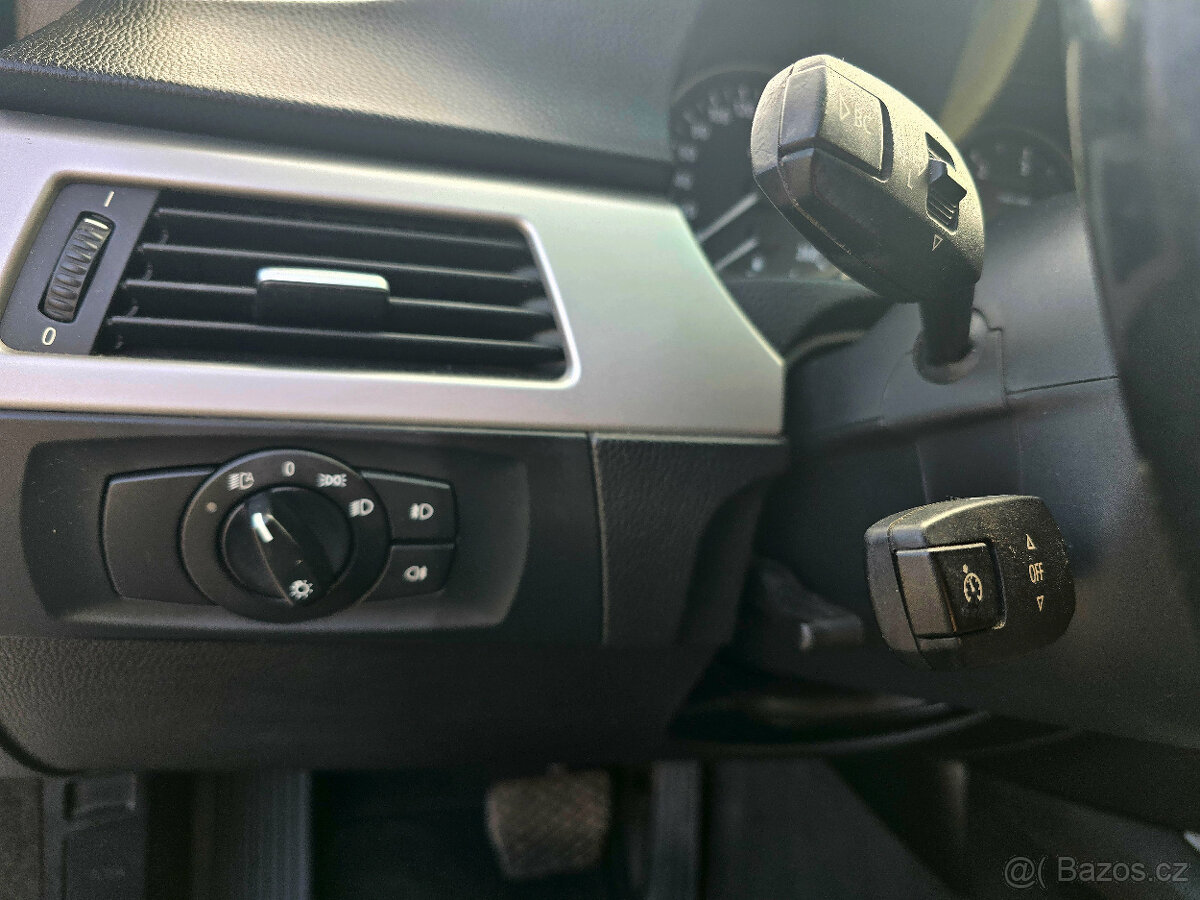 BMW Řada 3 330XD 170kW 4x4 Touring - 15