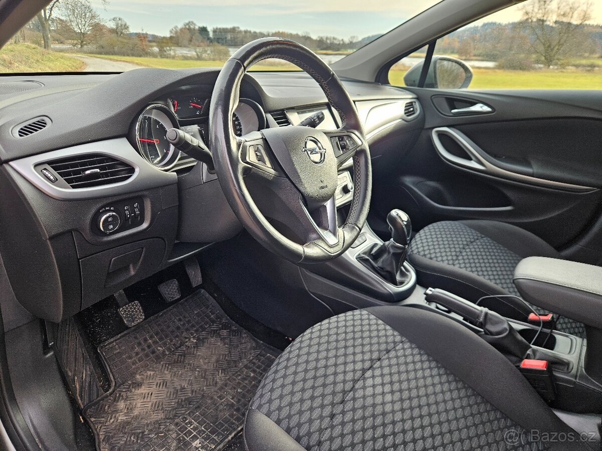 Opel Astra 1,6 CDTI, 100kw, 2019 - 15