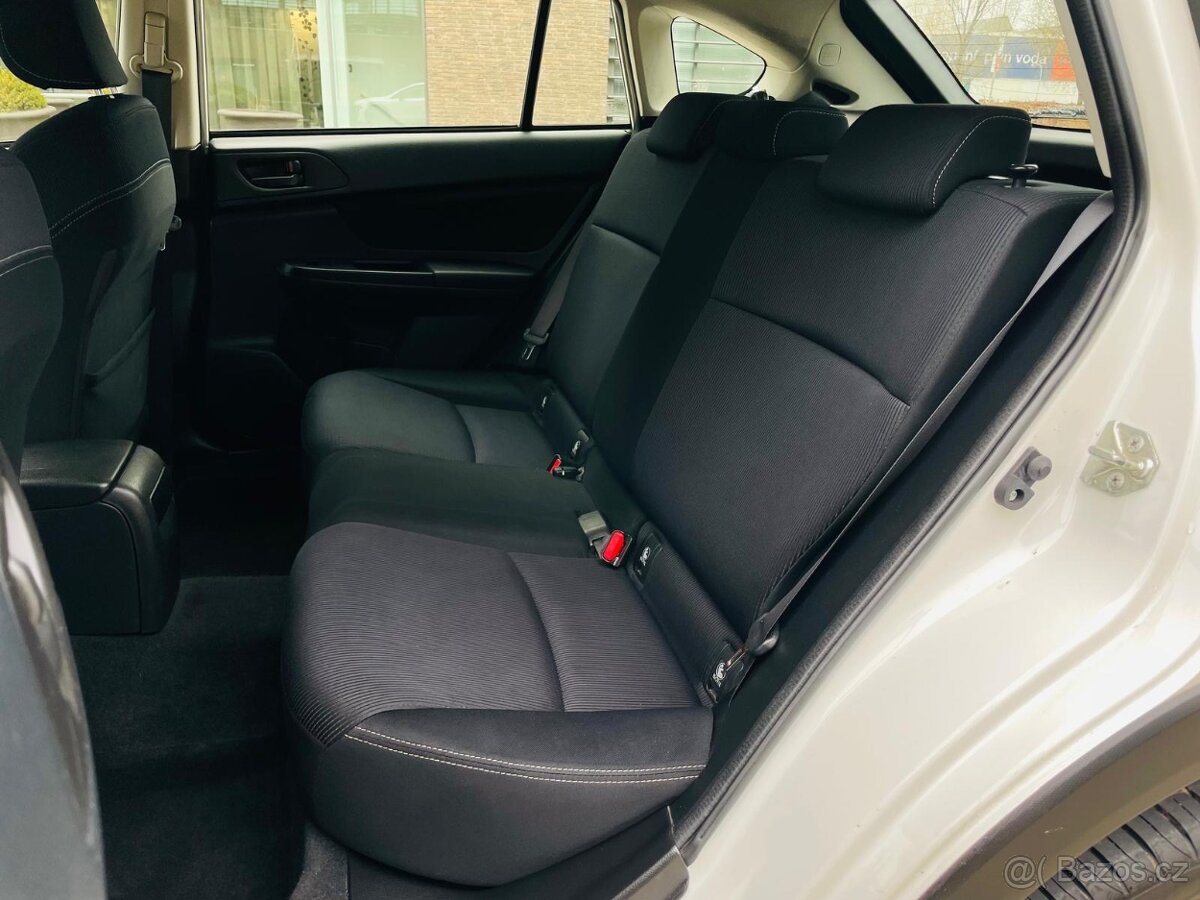 Subaru XV 1.6i 4x4 BENZIN MANUÁL SENZORY TAŽNÉ - 15