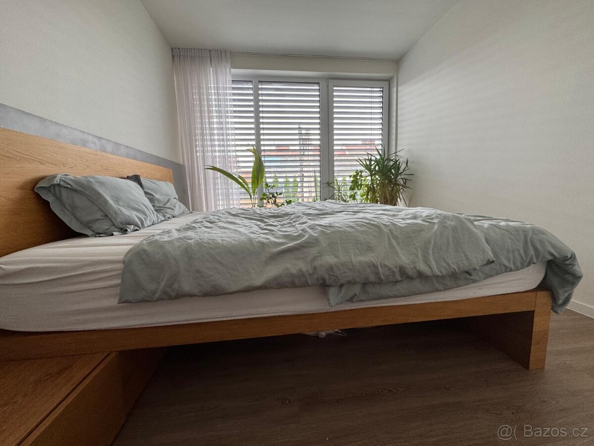 Postel z dubového masivu - 15