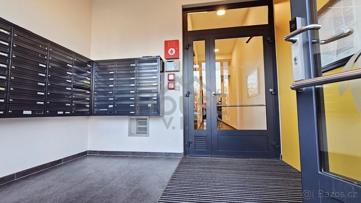 Pronájem bytu 1+kk 30 m², Praha - Hloubětín, ev.č. 01114 - 15