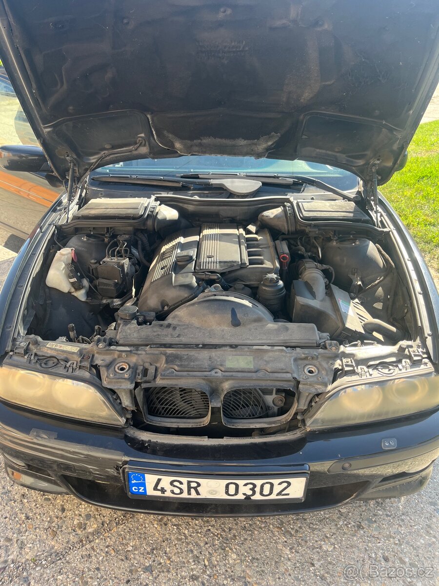 Bmw e39 525ia díly - 15