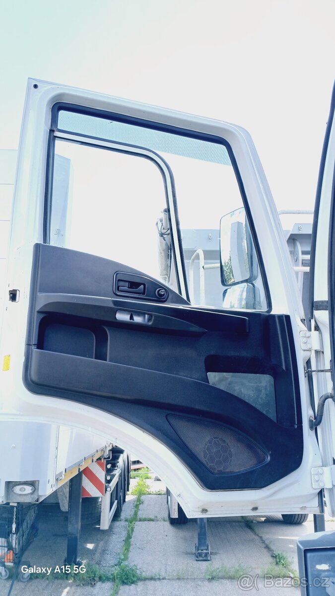 Ford Cargo8x4 4142DM stříbrný - 15