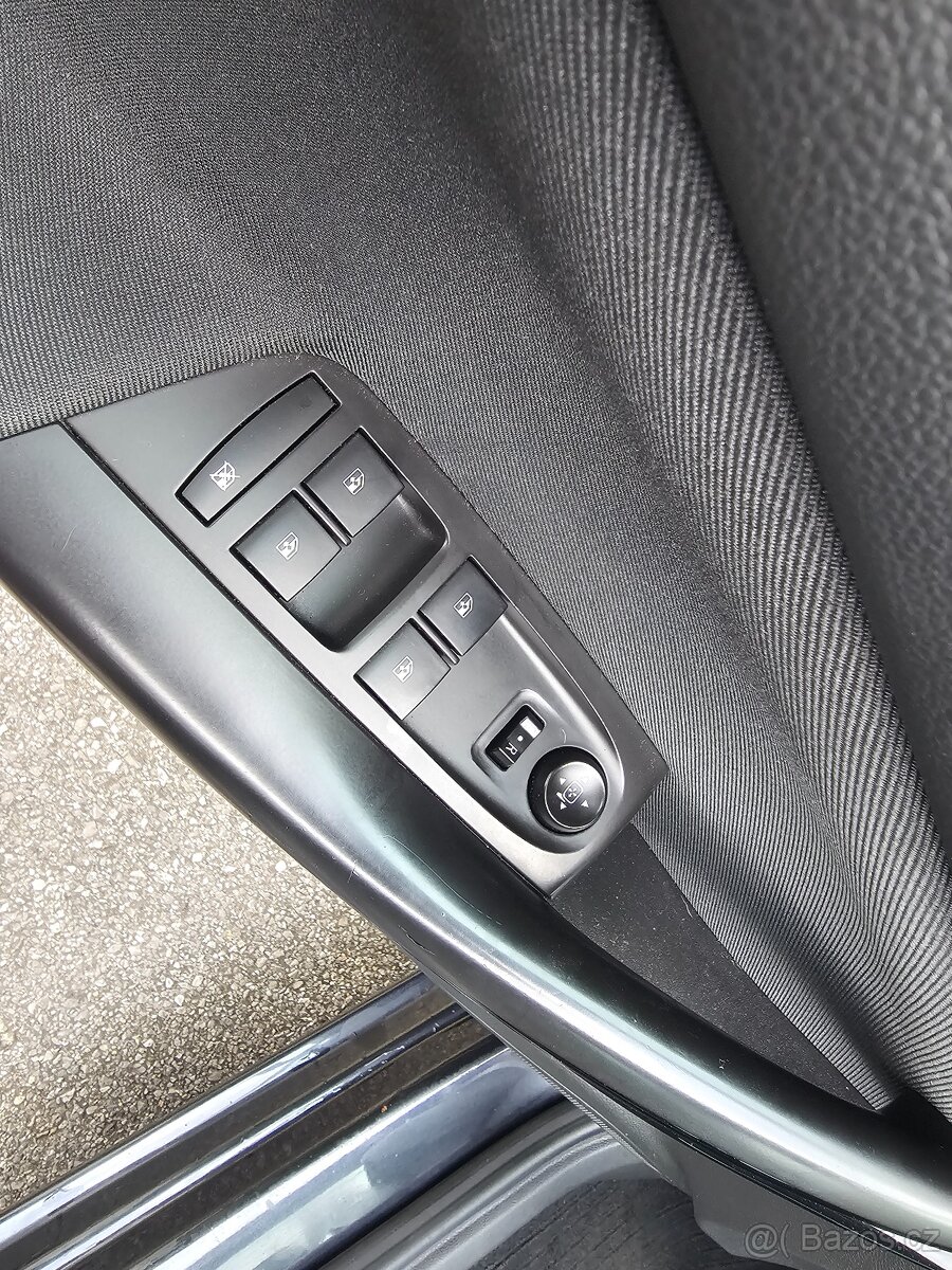 Opel Astra 1.6CDTI SPORTS TOURER+ - 15