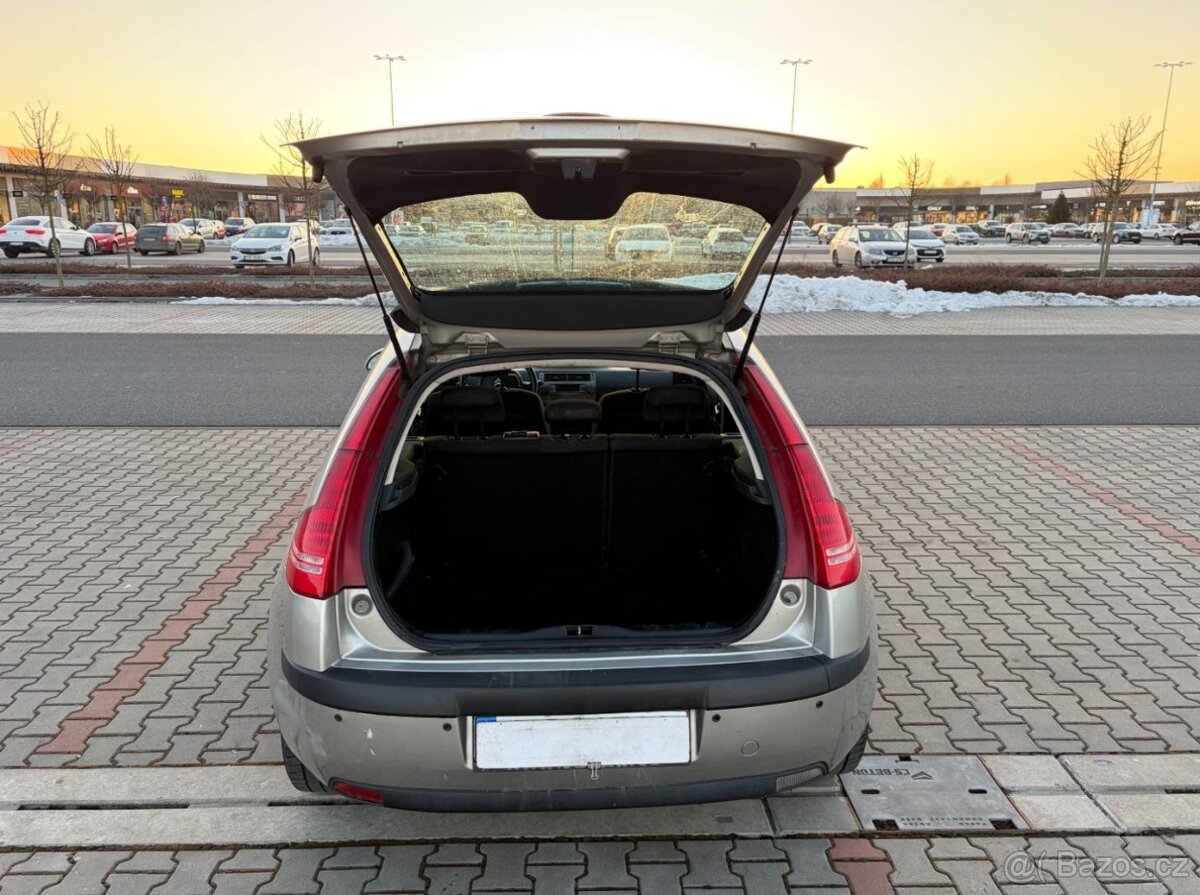 Citroen C4 1.4i 16V ČR STK 2/2028 - 15