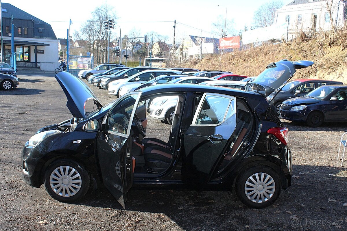 Hyundai i10 1.0i - 15