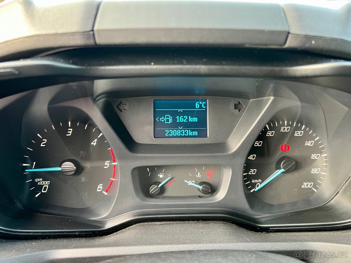 Ford Transit Custom Variobus 2,2 TDCi 92kW L1 300 9 míst - 15