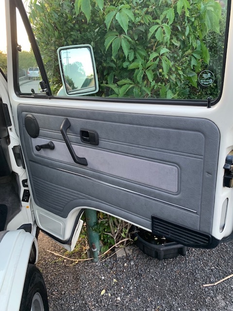 Prodám VW T3 Multivan Hannover Edition 1.6TD. r.v.1990 - 15