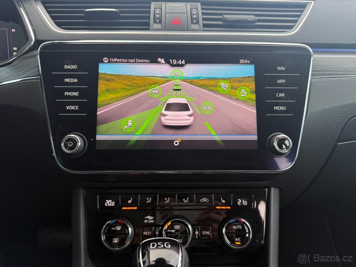 Škoda SUPERB 2.0 TDi EVO DSG MATRIX VIRTUAL KAMERA PANORAMA - 15