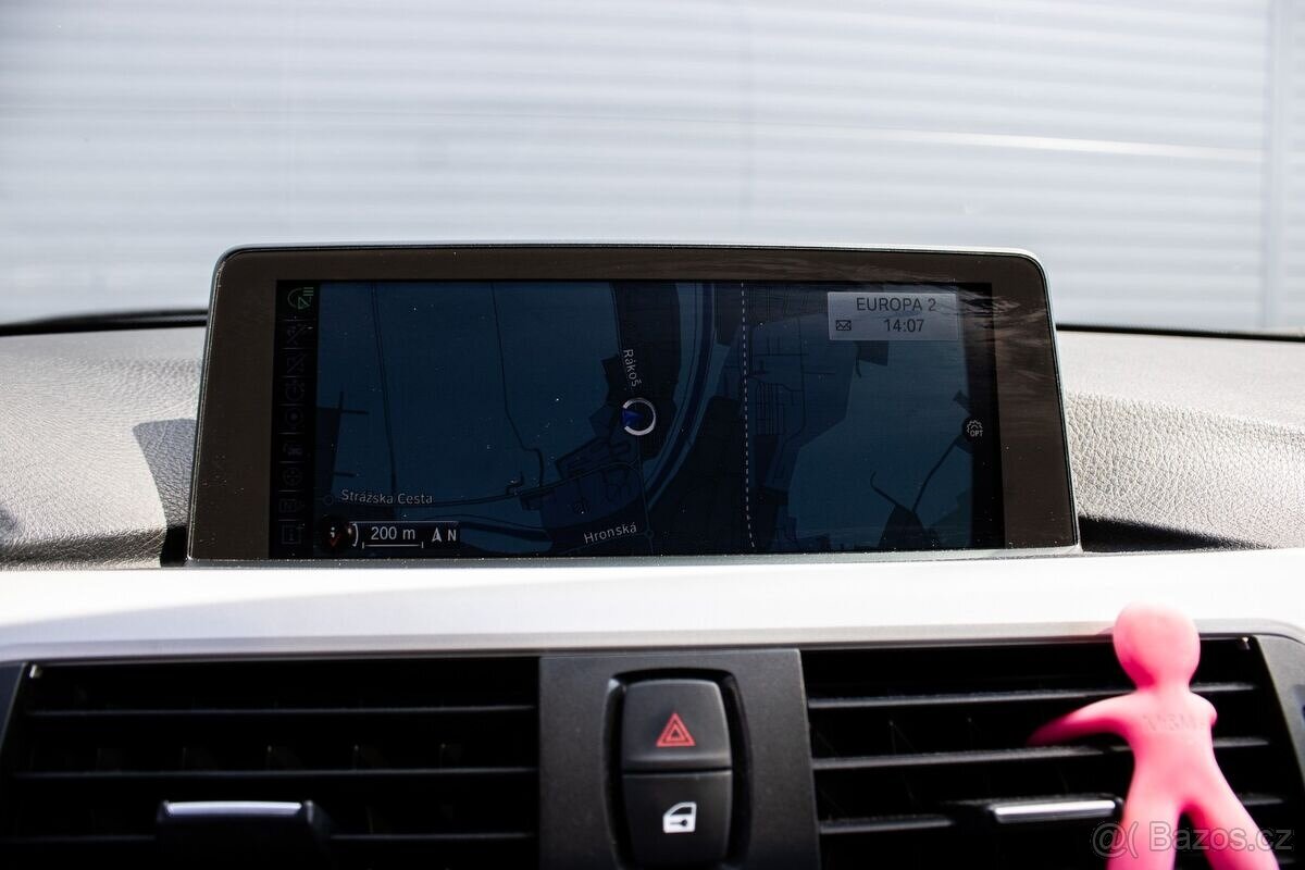 BMW 320i xDrive A/T, 135kW (2015) - 15