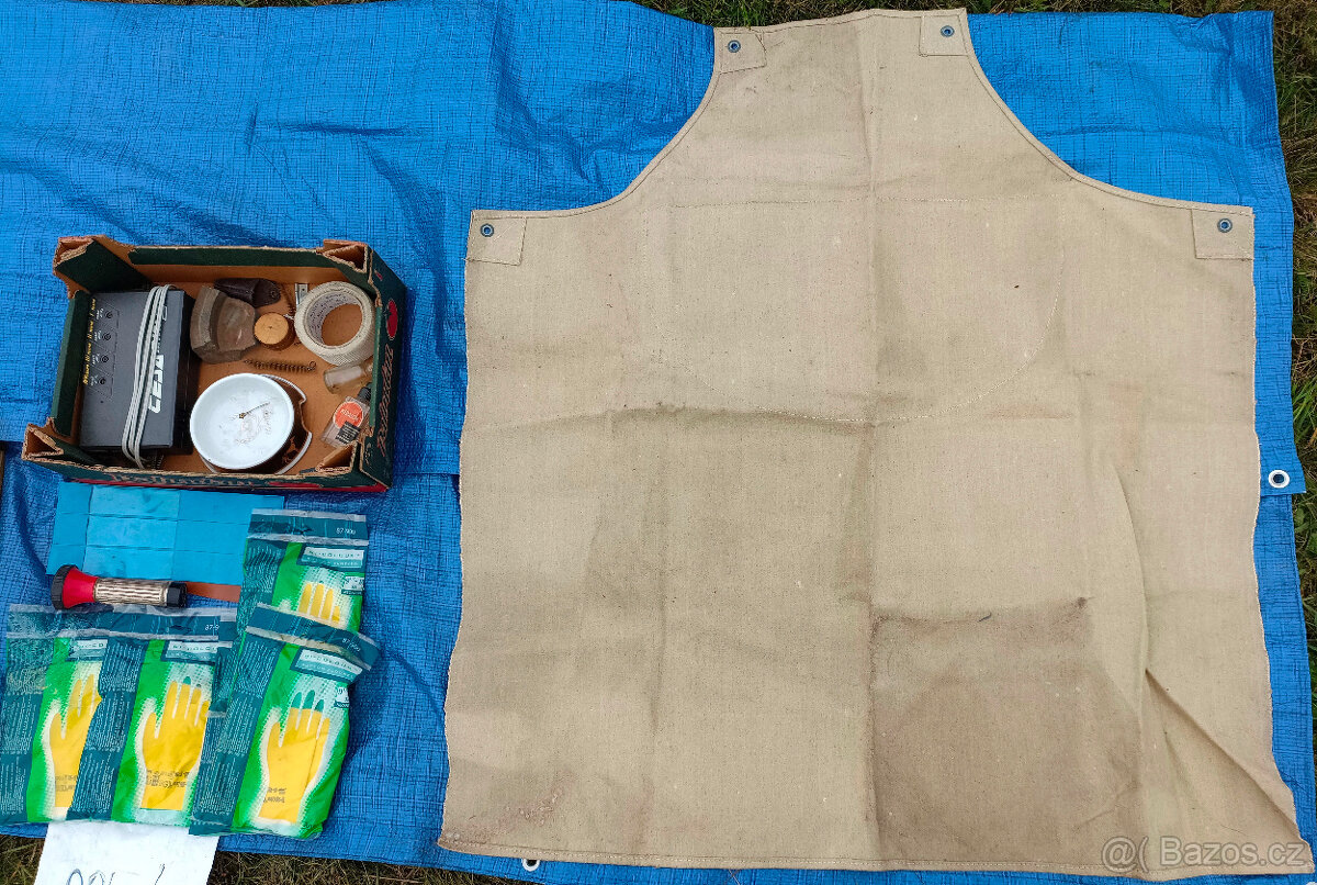 staré kuchyňské dřevěné moučnice truhly uhlák nůše síto aj. - 15