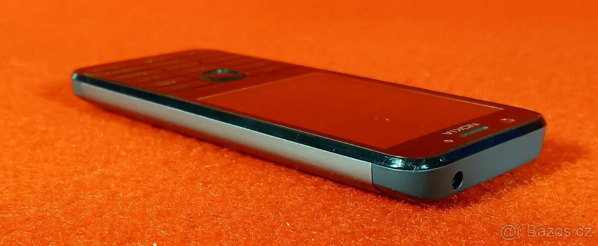 mobilni telefon Nokia 230, aluminium back, rok 2017 - 15