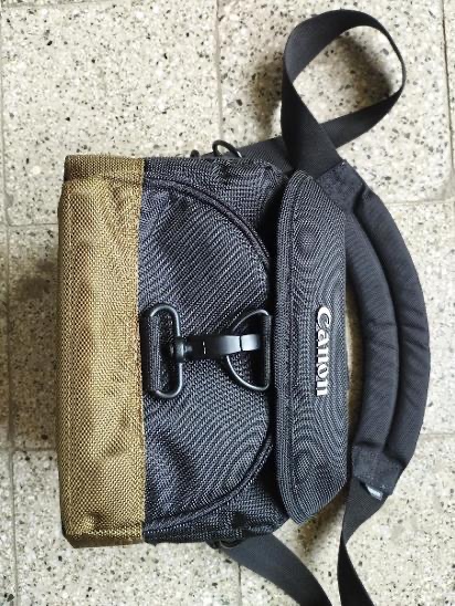 📷 Canon EOS 1300D – stříbrný + 18–55mm IS II + Canon EF 50m - 15