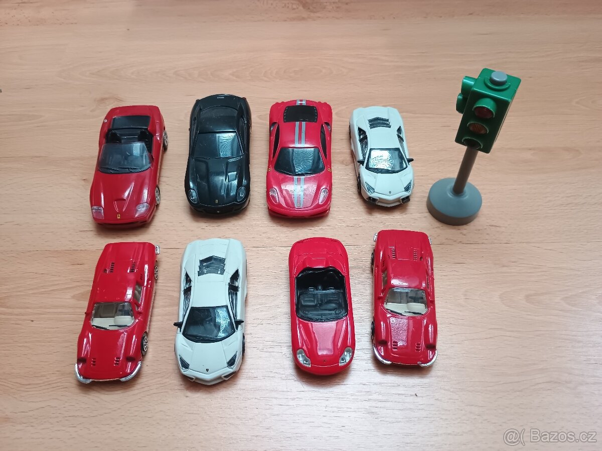 Různé hračky - 15