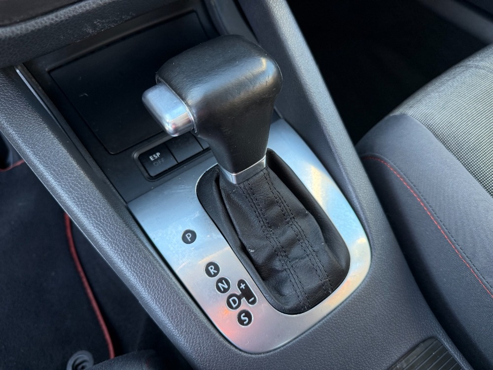 Volkswagen Golf 1.6i 75Kw Comfortline Automat - 15