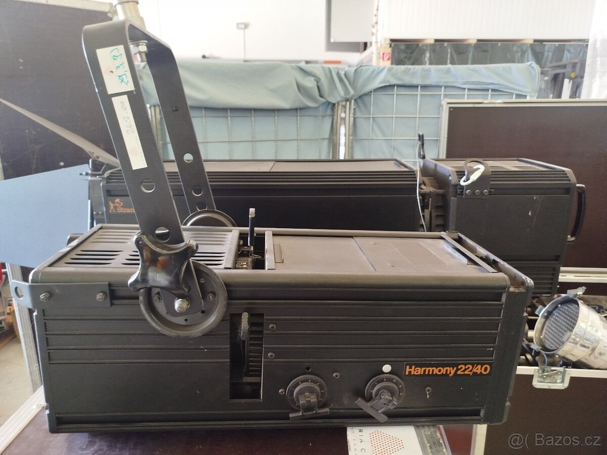 Predám Divadelní reflektor - 15