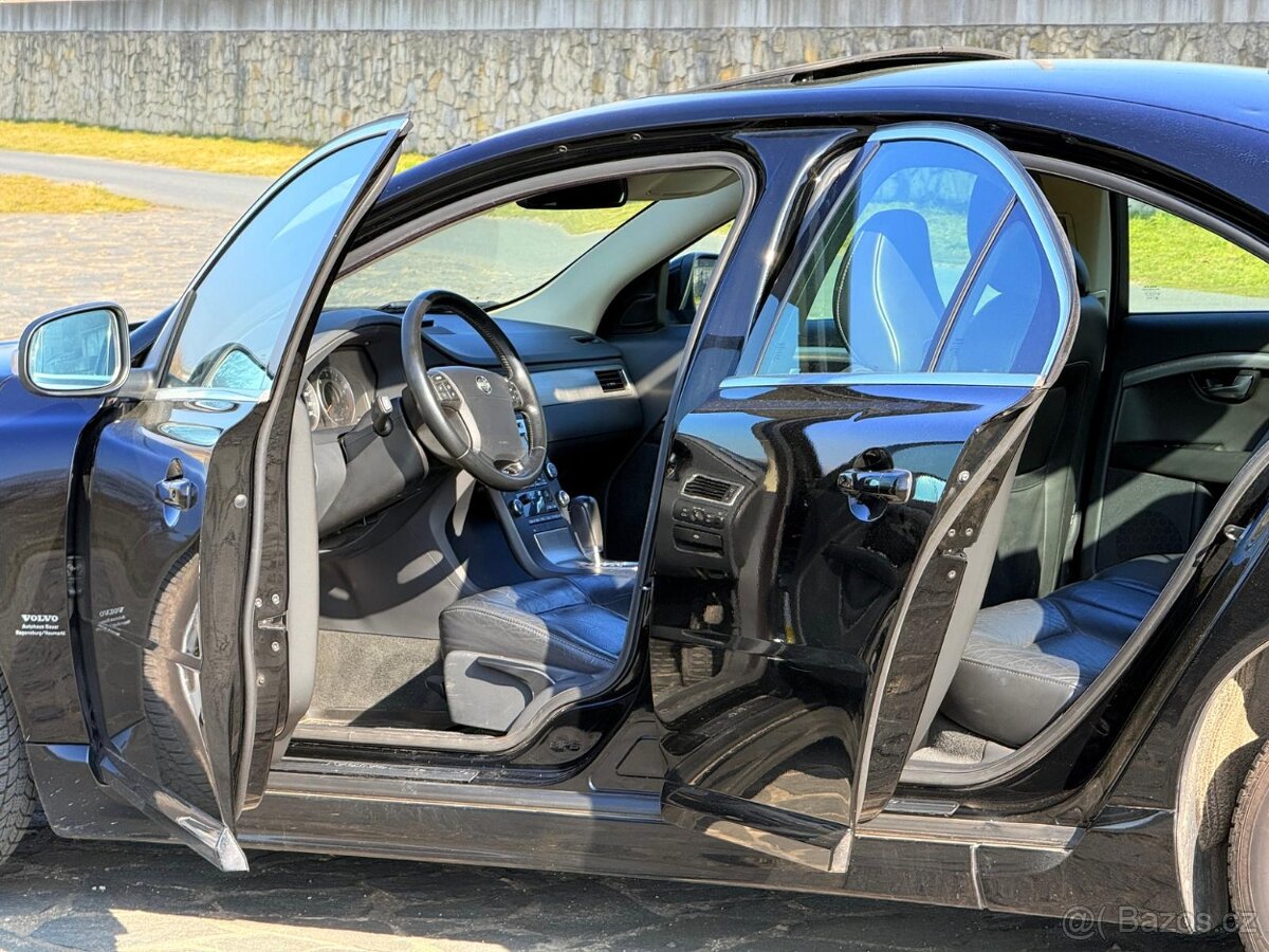 VOLVO S80 2.4D D5 - 15