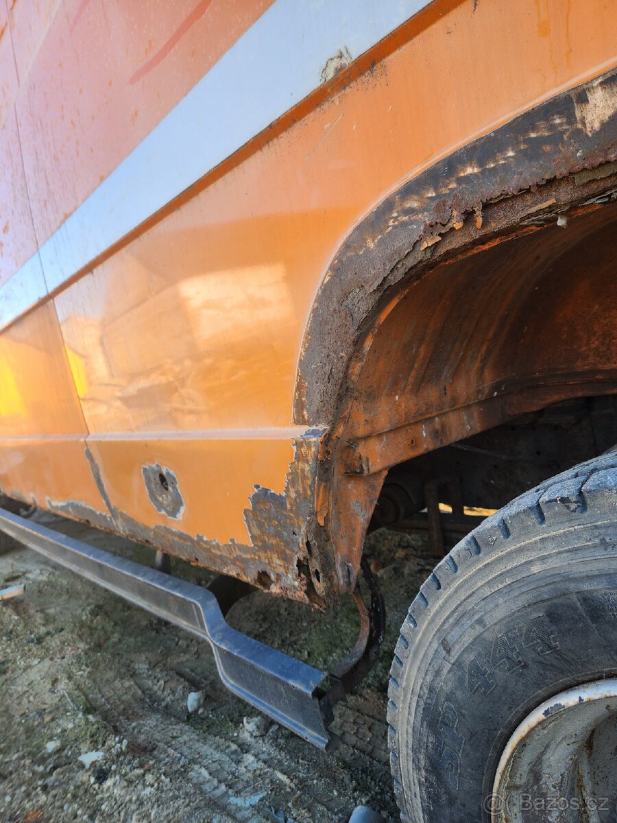 Plošina s regály mercedes Vario - 15