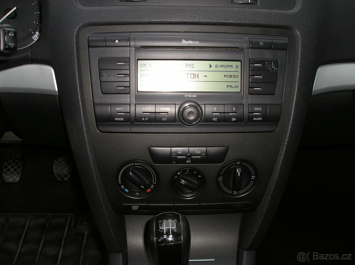 ŠKODA OCTAVIA II COMBI 1.9 TDi 77KW RV-2005 - 15