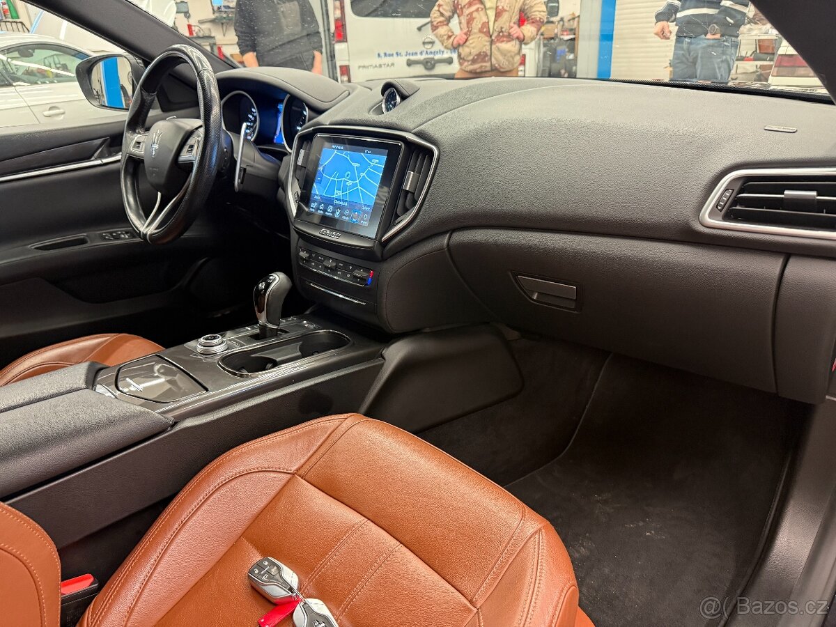 Maserati Ghibli 3.0L 184 kW - 15