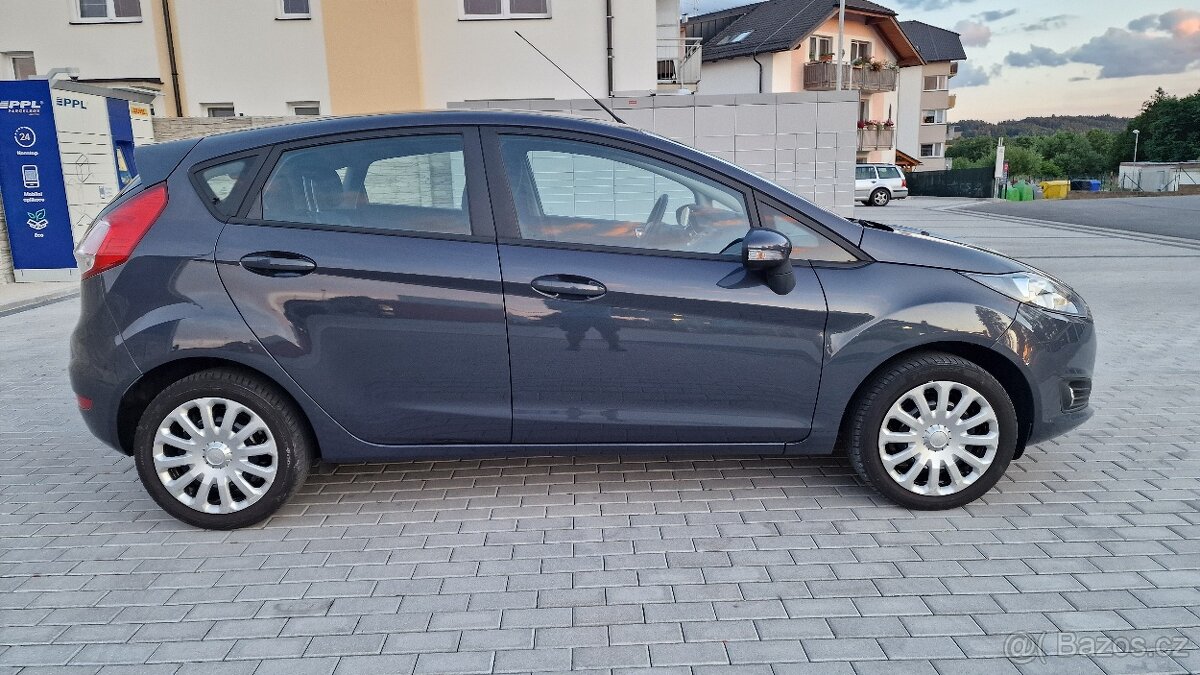 Ford Fiesta benzín r.v. 2014 - Vyjímečný stav - 15