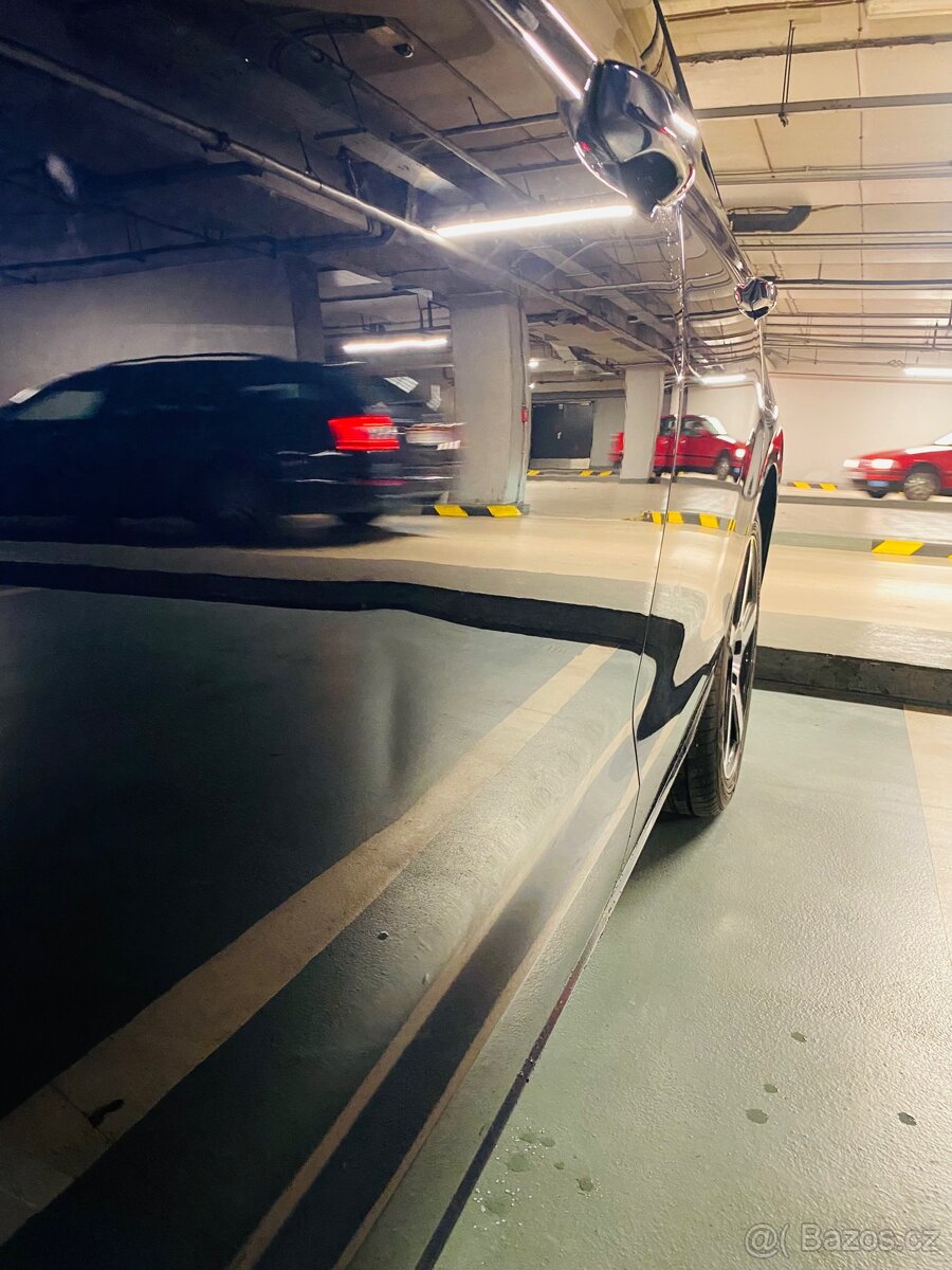 VW Golf Sportsvan 2.0 TDi 110kw DSG Lounge Cebia - 15